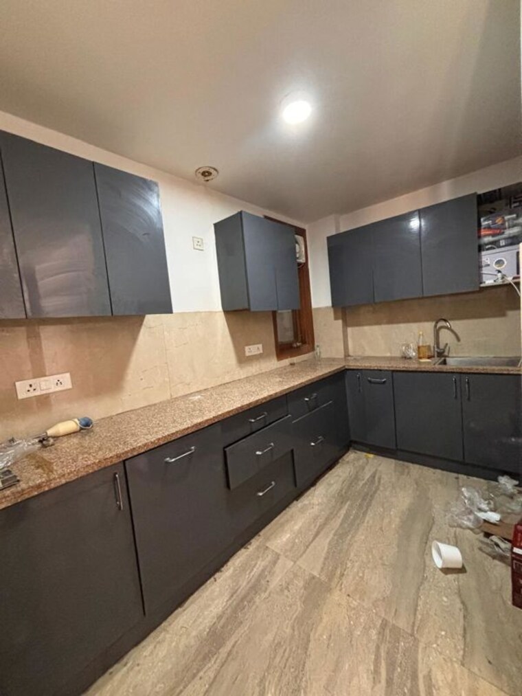Kitchen, saket 3 Bedroom 1500 Sq.Ft. Apartment In Saket Delhi 9909384