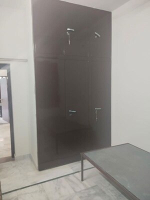 Room in 4 BHK Independent House at Chitrakoot – for Rent