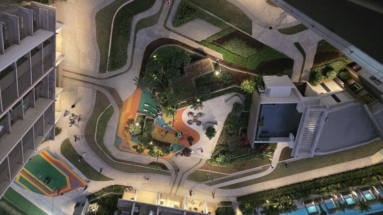  Parking, kalpataru-paramount 2 Bedroom 711 Sq.Ft. Apartment In Kapur Bawdi Thane 9909408