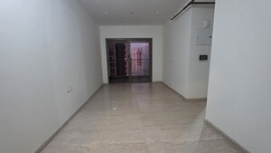 Room in 2 BHK Apartment at Kalpataru Paramount, Kapur Bawdi – for Sale