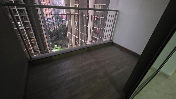 Balcony, kalpataru-paramount 2 Bedroom 711 Sq.Ft. Apartment In Kapur Bawdi Thane 9909408
