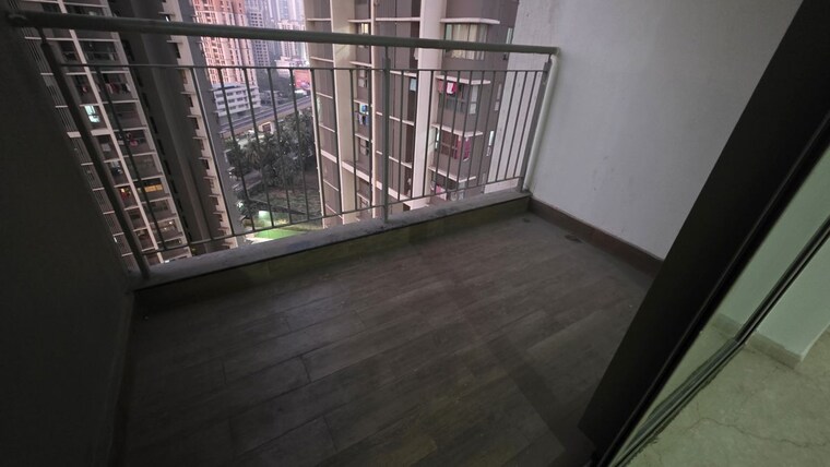 Balcony, kalpataru-paramount 2 Bedroom 711 Sq.Ft. Apartment In Kapur Bawdi Thane 9909408