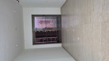 Room in 2 BHK Apartment at Kalpataru Paramount, Kapur Bawdi – for Sale