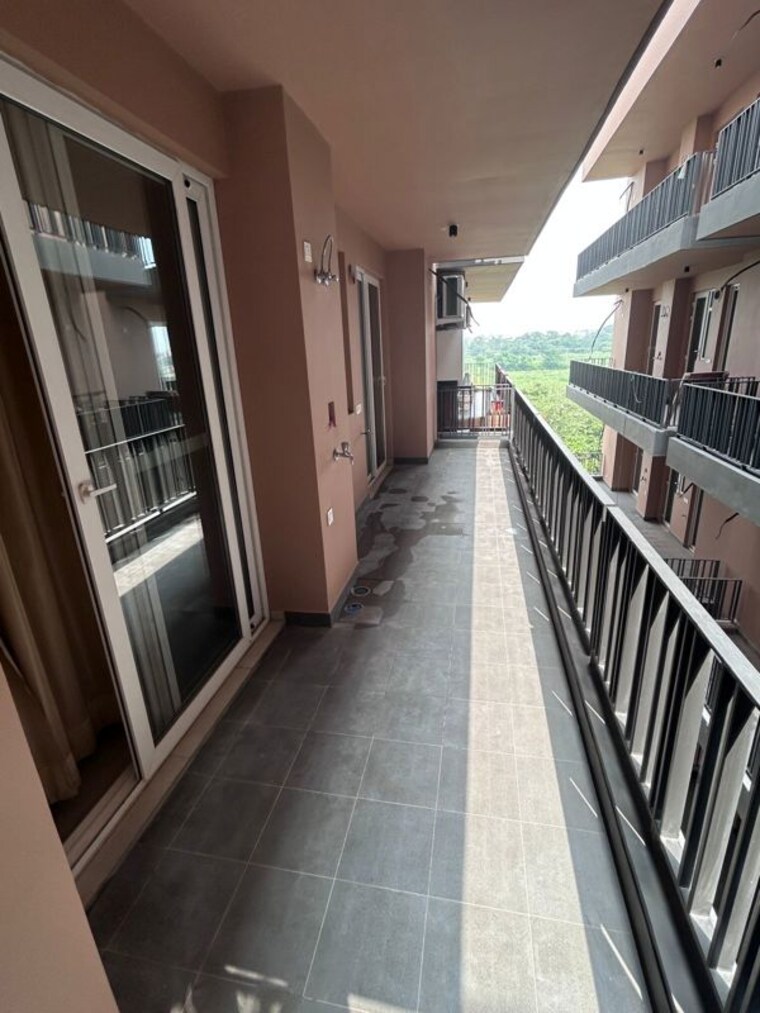 Balcony, sav-gulnaar-meadows 3 Bedroom 1500 Sq.Ft. Apartment In Ambala Highway Zirakpur 9909372