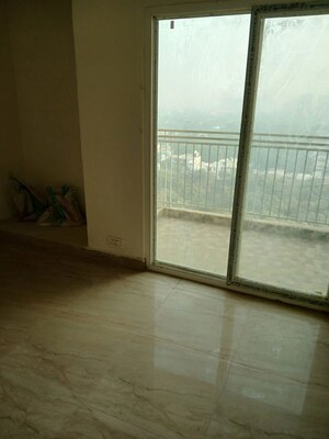 Room in 3.5 BHK Apartment at Migsun Vilaasa, Eta Ii Greater Noida – for Sale