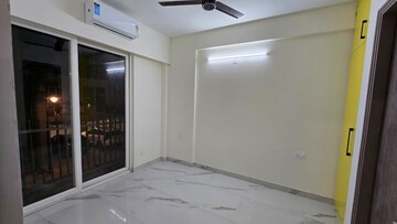 Room in 3 BHK Apartment at M3M Soulitude, Sector 89 – for Rent