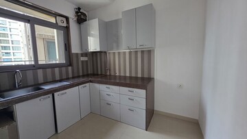 Kitchen in 1.5 BHK Apartment at Kalpataru The Sunrise, Kolshet Road – for Sale