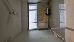 1.5 BHK Apartment For Rent in Kalpataru The Sunrise, Kolshet Road