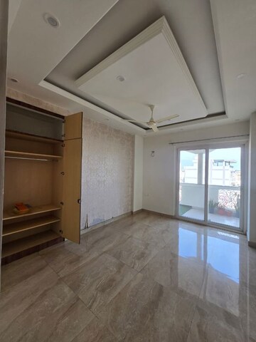 Room in 2 BHK Apartment at Gms Road – for Sale