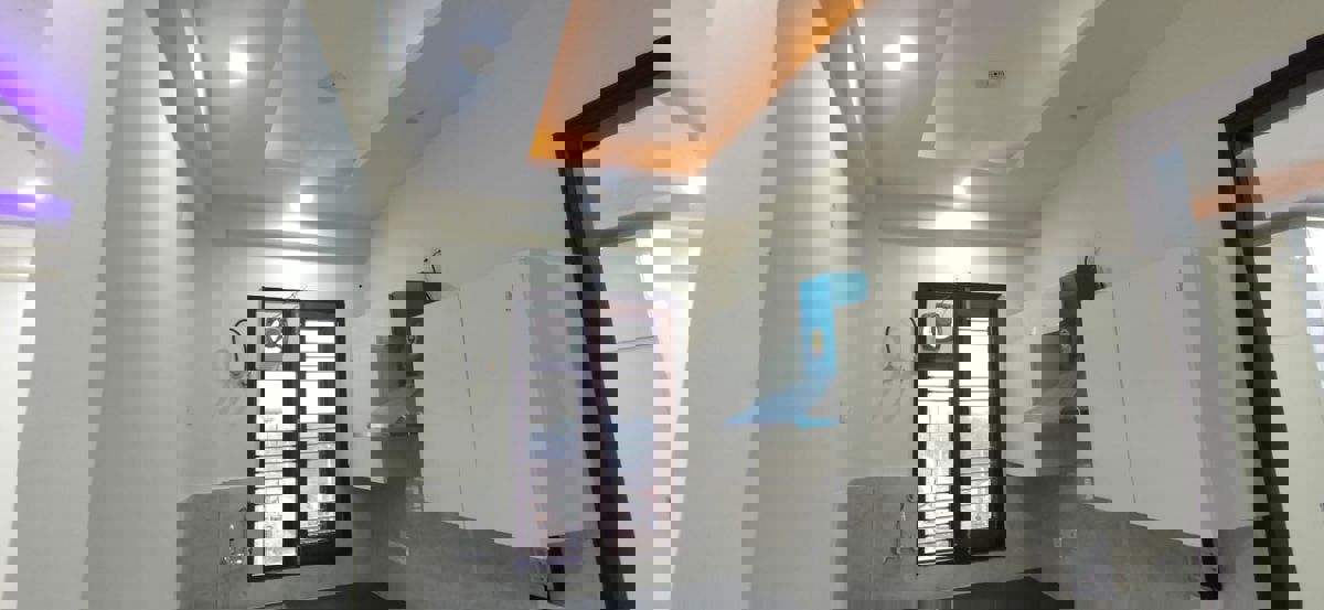 2 BHK 1300 Sq.Ft. Builder Floor in Sushant Lok 2