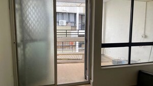 Room in 2 BHK Apartment at Sunflower Apartments Kondhwa, Kondhwa – for Rent