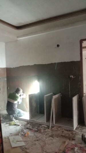 Room in 3 BHK Builder Floor at Mahindra Enclave – for Sale