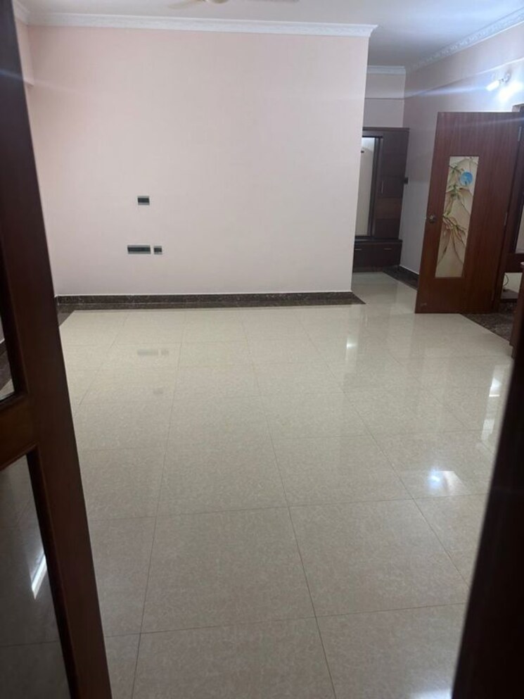 Master Bedroom, sai-patham-towers 3 Bedroom 1850 Sq.Ft. Apartment In Nagavara Bangalore 9909425