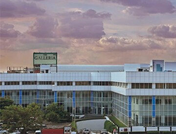  Shop – Exterior View View at Mayur Vihar Phase 1 Extension - for Rent