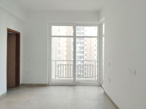 Room in 3 BHK Apartment at SS The Leaf, Sector 85 – for Rent