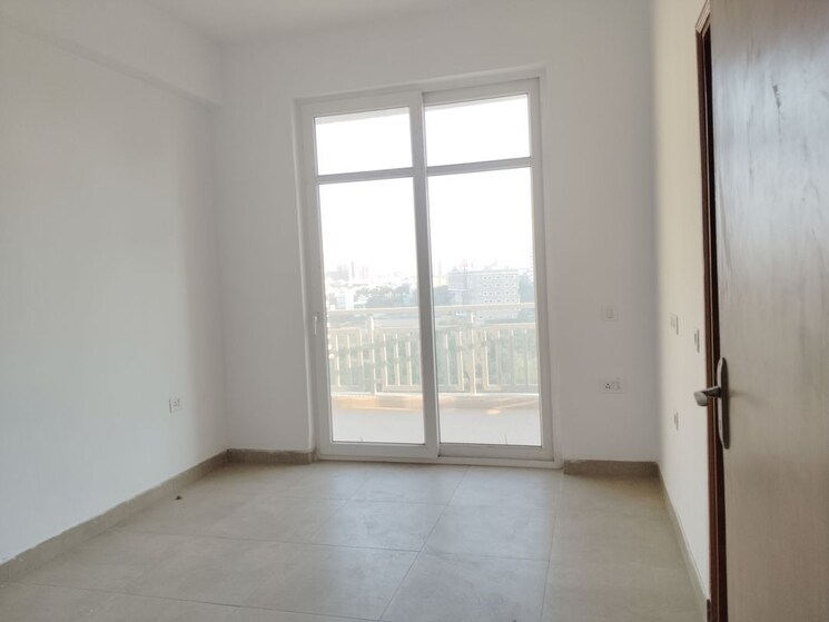 Room, ss-the-leaf 3 Bedroom 2408 Sq.Ft. Apartment In Sector 85 Gurgaon 9909625