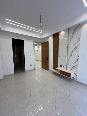 Room in 2 BHK Builder Floor at Gms Road – for Sale