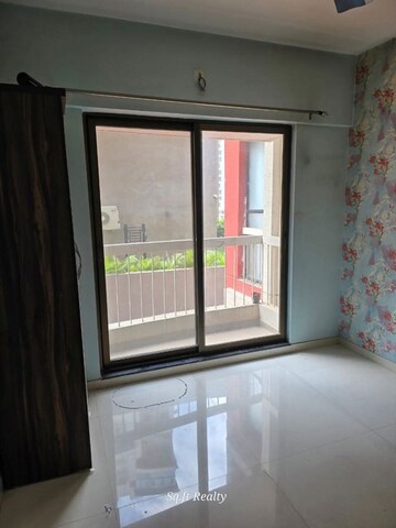 Room in 2 BHK Apartment at Chaphalkar Elina Living, Mohammadwadi – for Rent