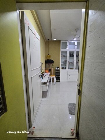 Room in 1 BHK Apartment at K Raheja Interface Heights, Malad West – for Sale