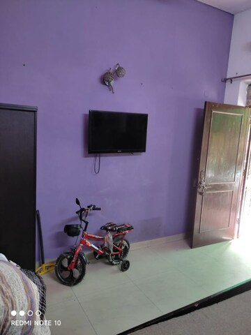 Living Room in 4 BHK Apartment at RWA Jalvayu Vihar, Sector 25 – for Sale