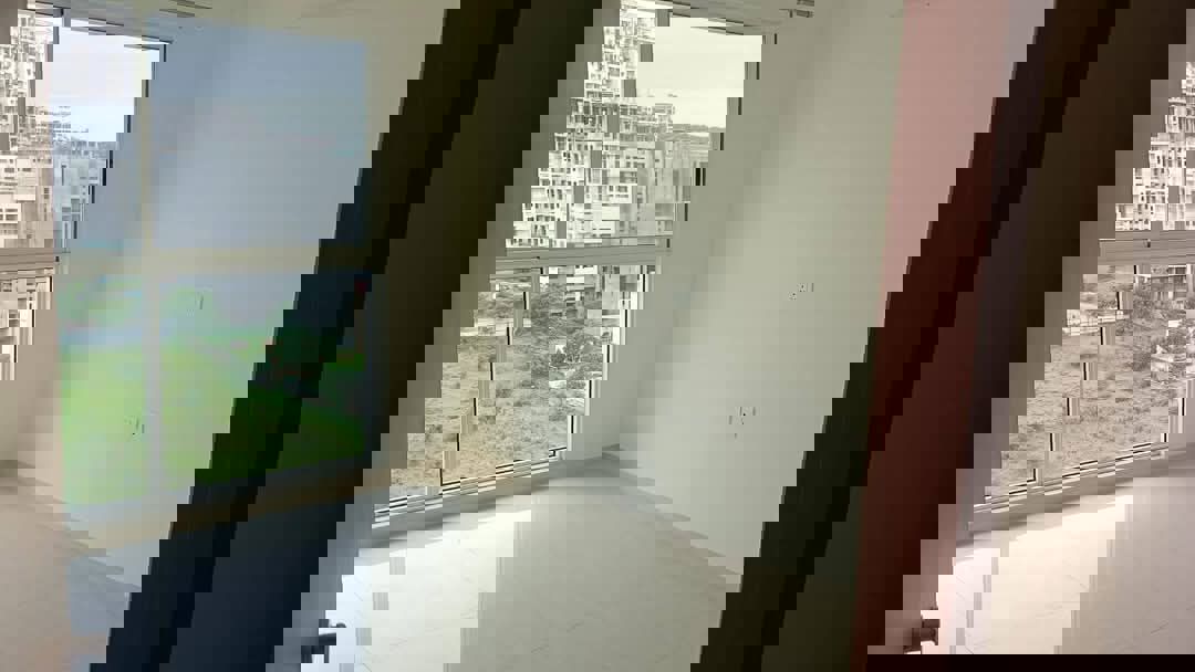 3.5 BHK + Servant Room Apartment For Rent in ARV Regalia