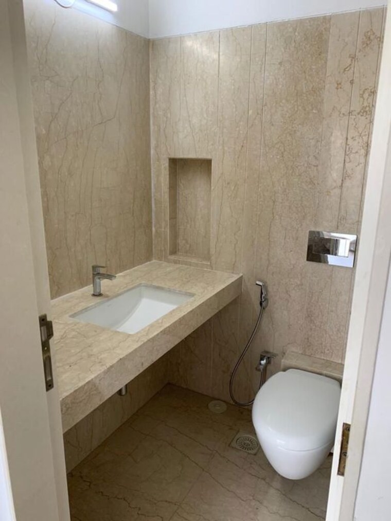 Bathroom, kanakia-paris 2 Bedroom 861 Sq.Ft. Apartment In Bandra East Mumbai 9909660