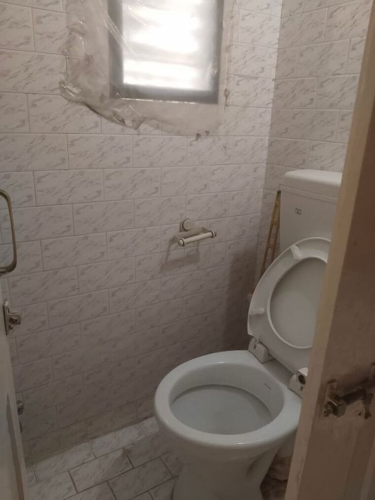 Bathroom, city-pride 2 Bedroom 1000 Sq.Ft. Apartment In Kothrud Pune 9088449