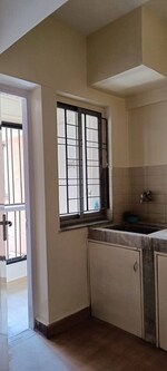 1 BHK + Servant Room 625 Sq.Ft. Apartment in Tain Square