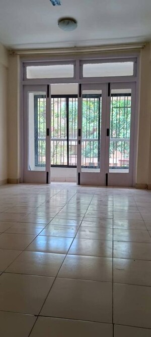 Room in 1 BHK Apartment at Tain Square, Wanwadi – for Sale