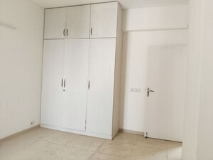 Room in 3 BHK Apartment at Vatika Gurgaon 21, Sector 83 – for Rent