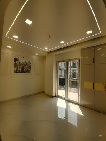 Room in 3 BHK Builder Floor at Gms Road – for Sale