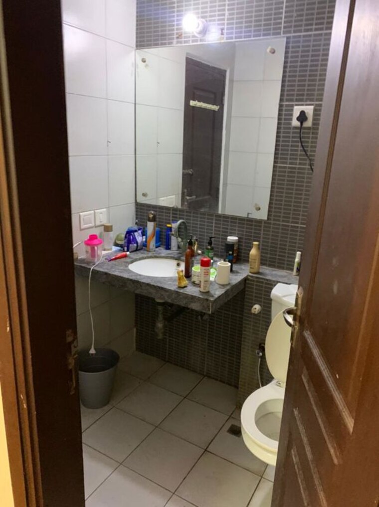 Bathroom, 3c-lotus-300 4 Bedroom 4500 Sq.Ft. Apartment In Sector 107 Noida 9909691