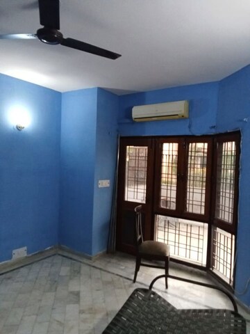 Room in 3 BHK Independent House at Palam Vihar – for Rent
