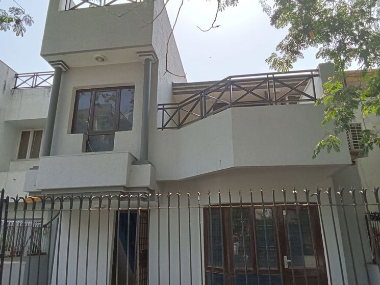 Exterior View, palam vihar 3 Bedroom 270 Sq.Yd. Independent House In Palam Vihar Gurgaon 9909695