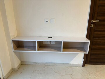 Furnished Amenities in 3.5 BHK Apartment at M3M Soulitude, Sector 89 – for Rent