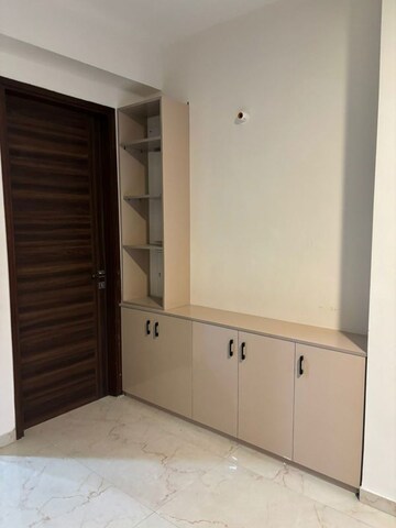 Room in 3.5 BHK Apartment at M3M Soulitude, Sector 89 – for Rent