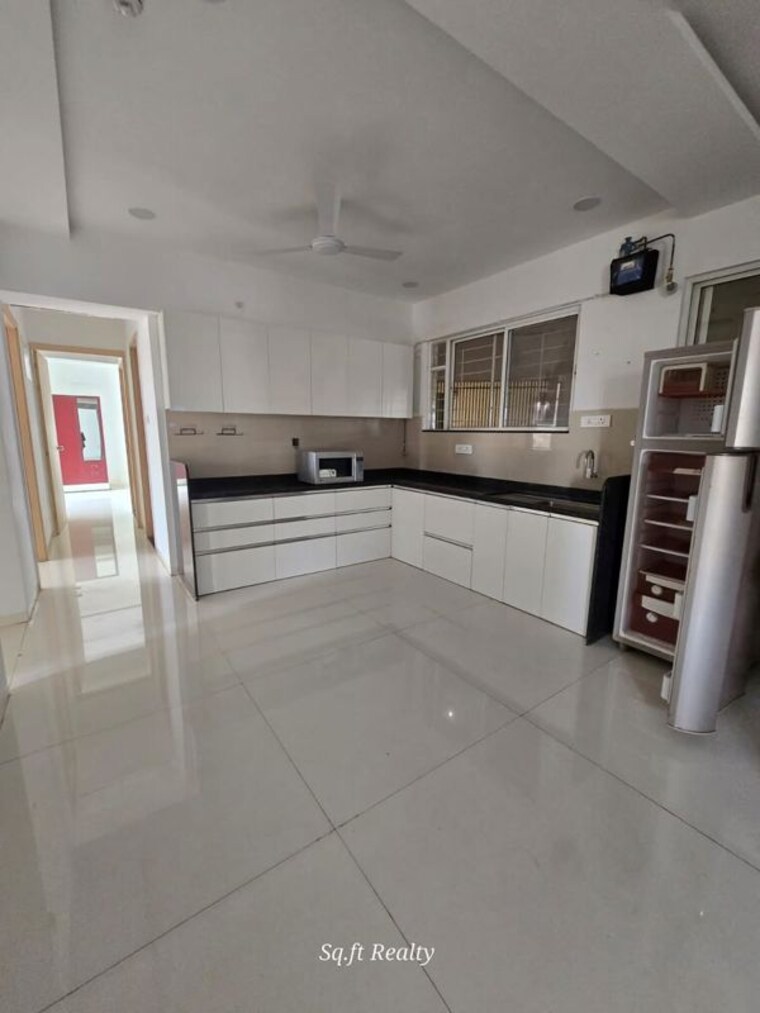  Parking, arv-regalia 3 Bedroom 1600 Sq.Ft. Apartment In Nibm Annexe Pune 9088286