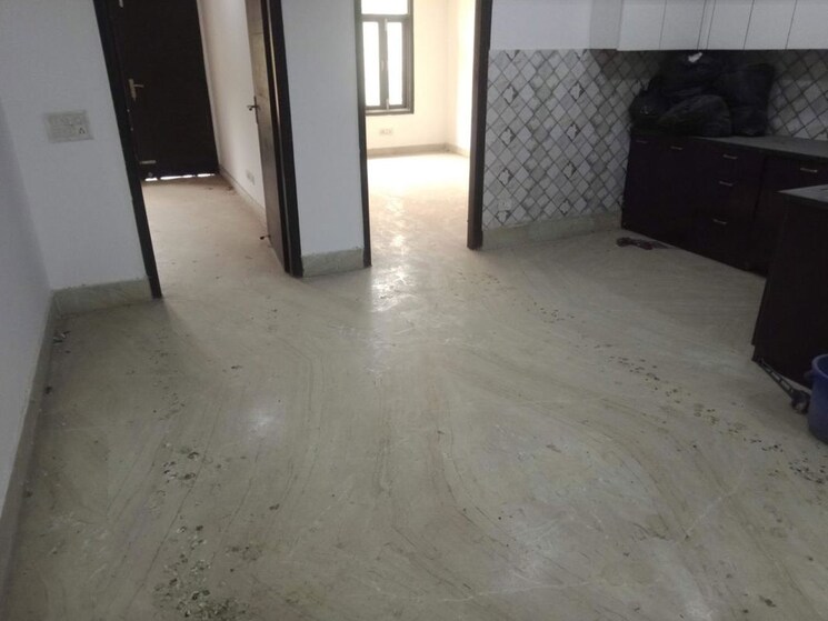 Room, saket 2 Bedroom 700 Sq.Ft. Builder Floor In Saket Delhi 9909726