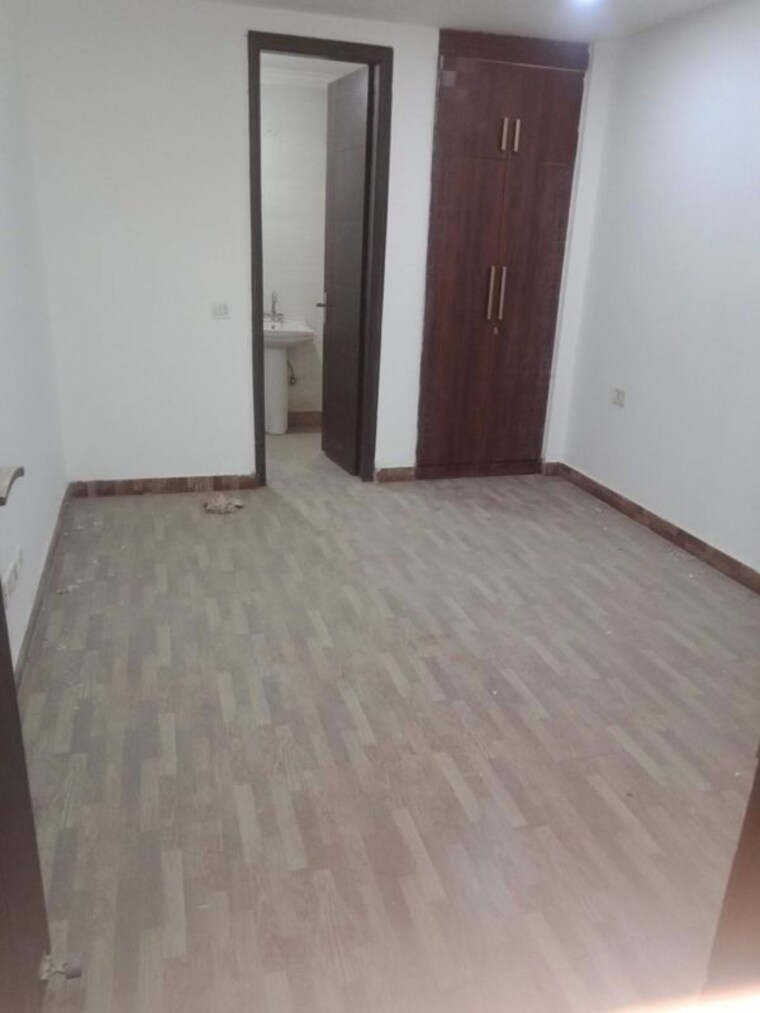Room, saket 2 Bedroom 700 Sq.Ft. Builder Floor In Saket Delhi 9909726