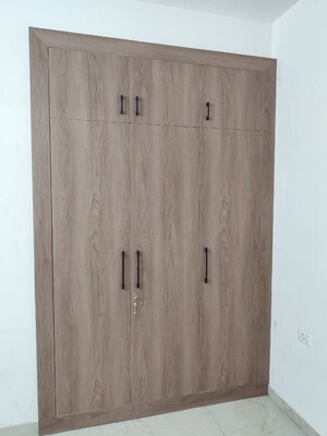 Bathroom in 3.5 BHK Apartment at Smart World Gems, Sector 89 – for Rent