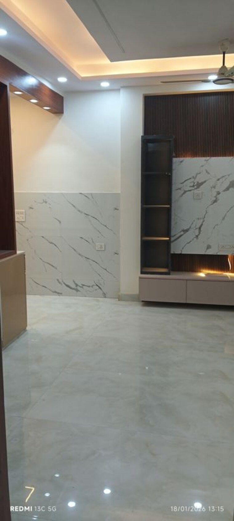 Room, shalimar garden 1.5 Bedroom 550 Sq.Ft. Apartment In Shalimar Garden Ghaziabad 9909696