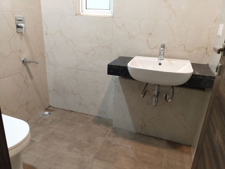 Bathroom, smart-world-gems 3.5 Bedroom 1494 Sq.Ft. Apartment In Sector 89 Gurgaon 9909756