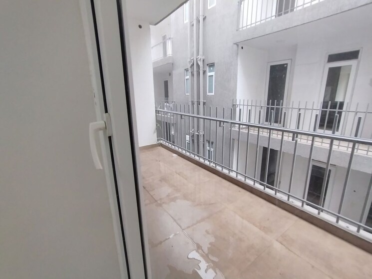 Balcony, smart-world-gems 3.5 Bedroom 1494 Sq.Ft. Apartment In Sector 89 Gurgaon 9909756