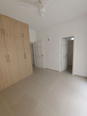 Room in 3 BHK Apartment at Conscient Hines Elevate, Sector 59 – for Rent