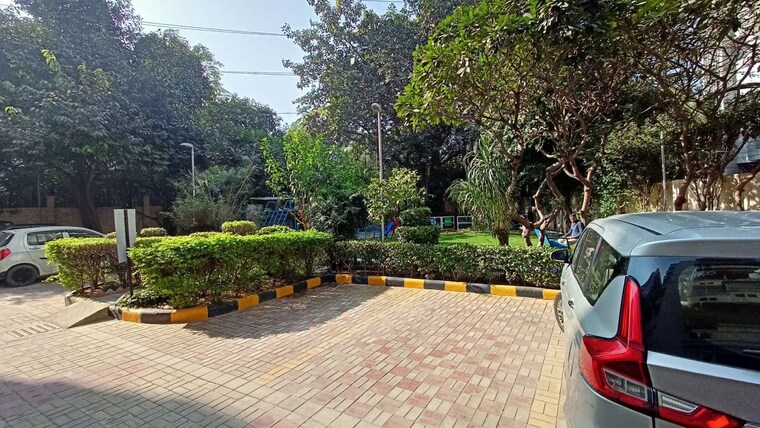 Garden, conscient-hines-elevate 3 Bedroom 2095 Sq.Ft. Apartment In Sector 59 Gurgaon 9909761