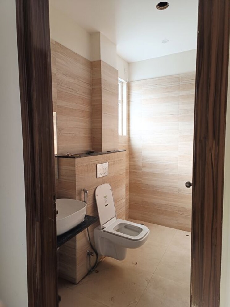 Bathroom, lodha-allura 3 Bedroom 1071 Sq.Ft. Apartment In Worli Mumbai 9909776