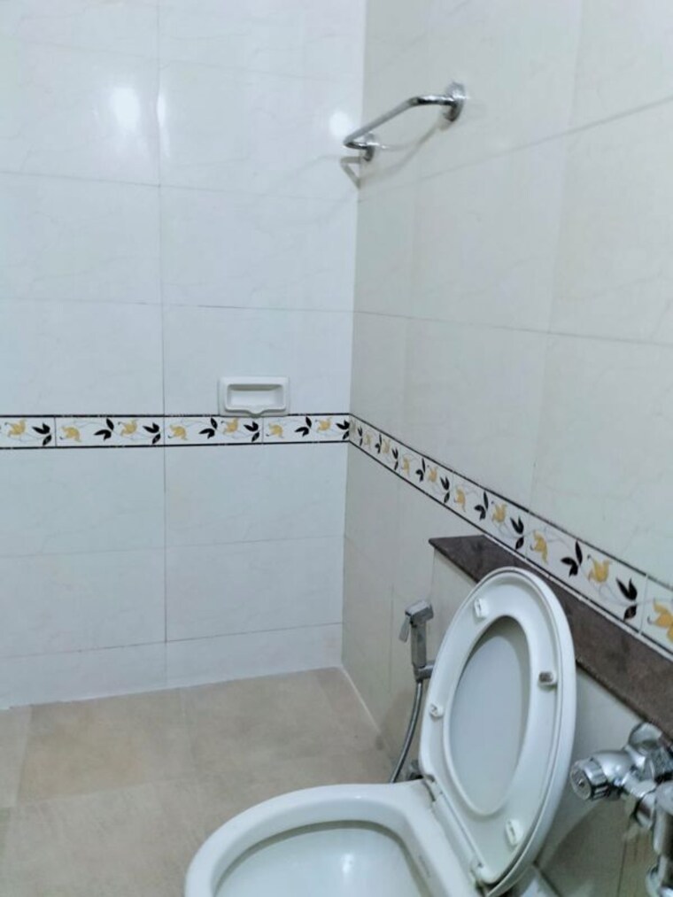 Bathroom, k-raheja-heights 2 Bedroom 901 Sq.Ft. Apartment In Malad East Mumbai 9908503