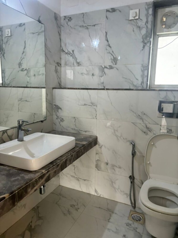 Bathroom, k-raheja-heights 2 Bedroom 901 Sq.Ft. Apartment In Malad East Mumbai 9908503