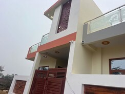2 BHK + Servant Room,Study Room,Extra Room Independent House For Sale in Gomti Nagar