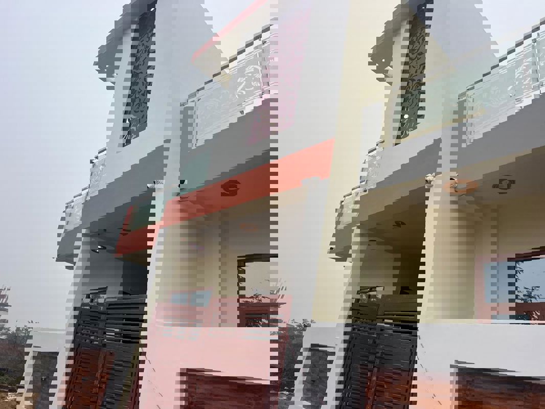 2 BHK + Servant Room,Study Room,Extra Room Independent House For Sale in Gomti Nagar